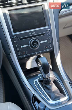 Седан Ford Fusion 2013 в 