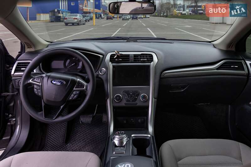 Седан Ford Fusion 2016 в Каменском