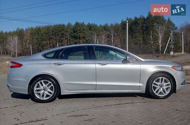 Седан Ford Fusion 2013 в 