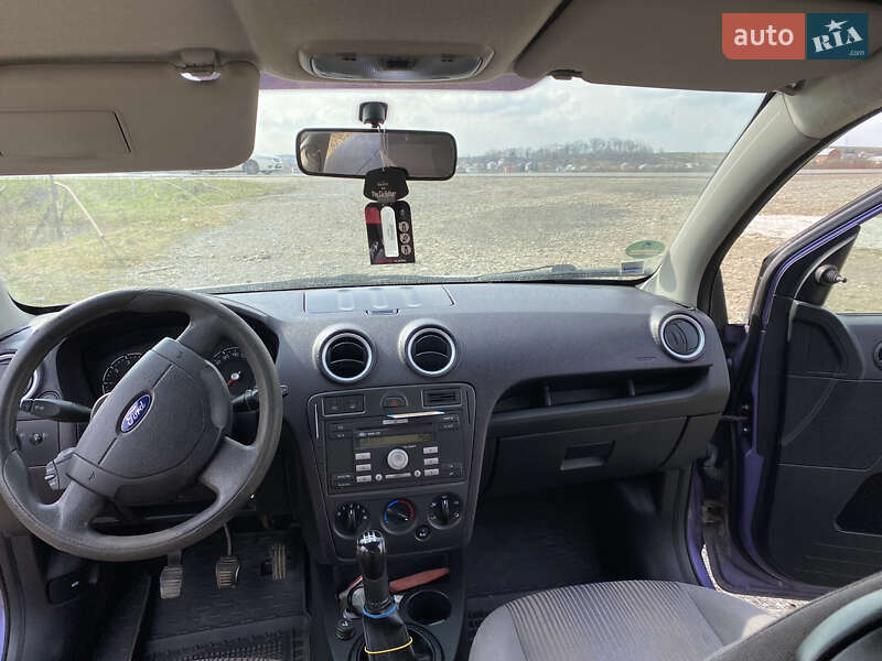 Хэтчбек Ford Fusion 2005 в Ивано-Франковске