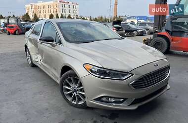 Седан Ford Fusion 2017 в 
