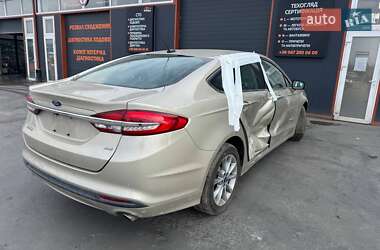 Седан Ford Fusion 2017 в 