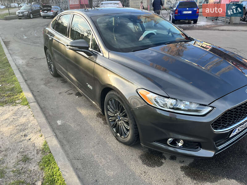 Седан Ford Fusion 2015 в Киеве