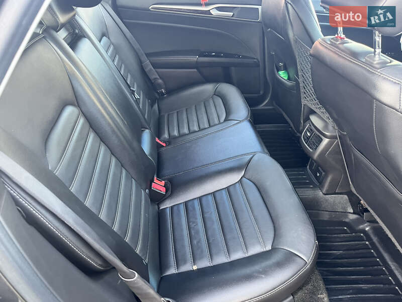 Седан Ford Fusion 2015 в Киеве