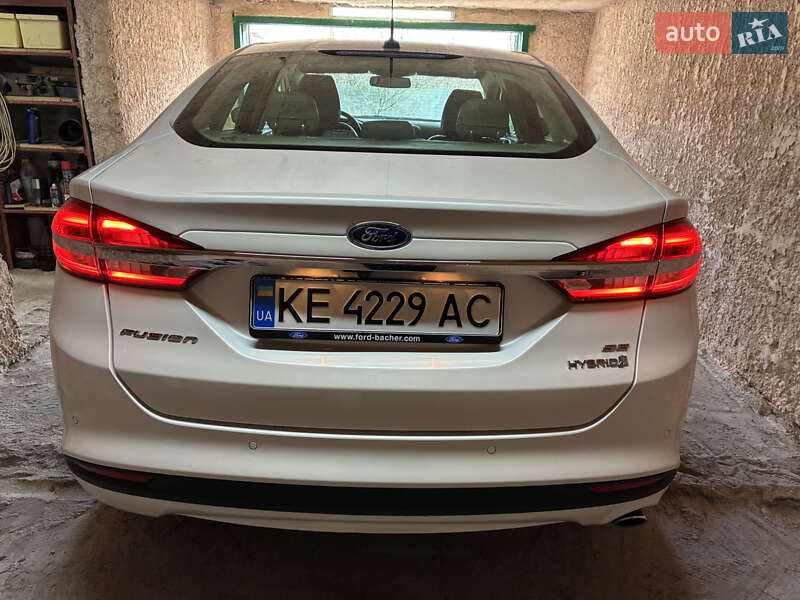 Седан Ford Fusion 2016 в Тернівці