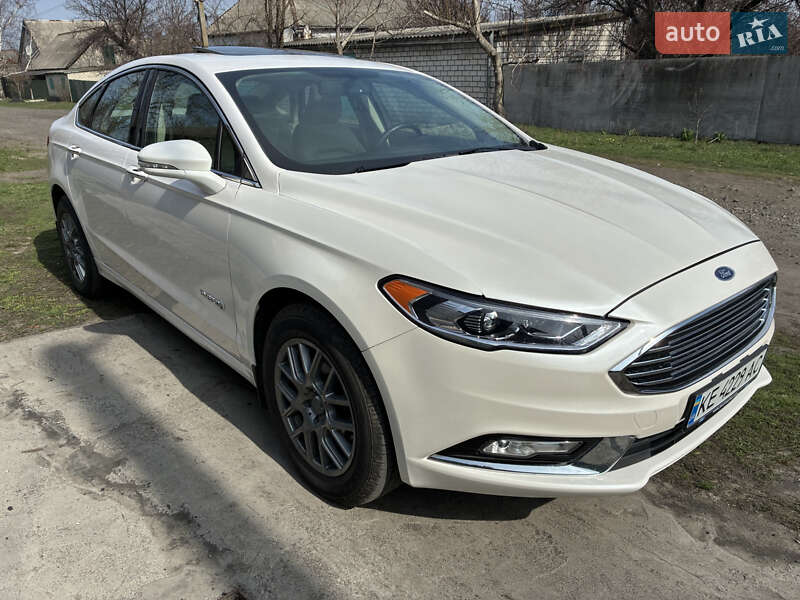 Седан Ford Fusion 2016 в Тернівці