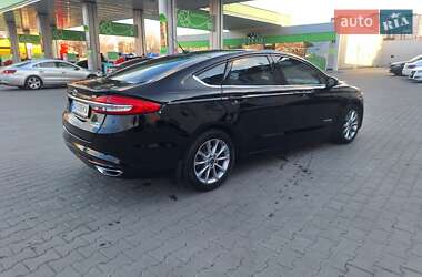 Седан Ford Fusion 2017 в 