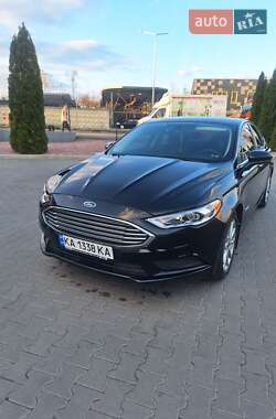 Седан Ford Fusion 2017 в 