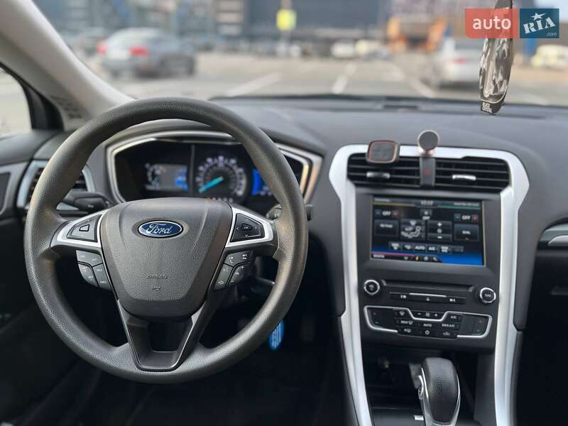 Седан Ford Fusion 2015 в Киеве