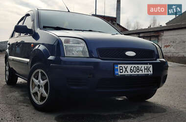 Хэтчбек Ford Fusion 2004 в 