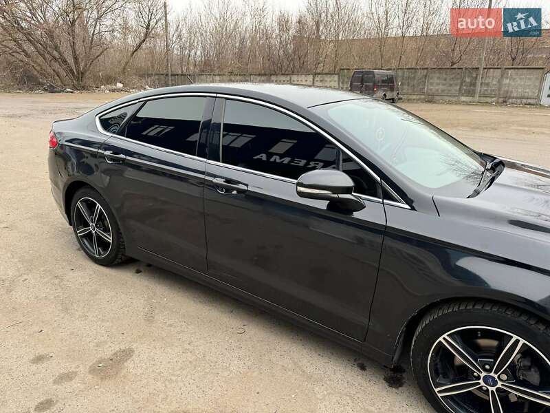 Седан Ford Fusion 2014 в Рівному
