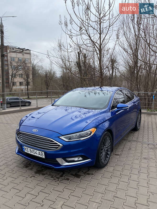 Седан Ford Fusion 2016 в 