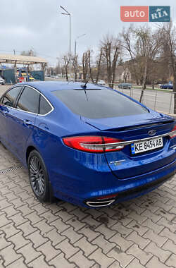 Седан Ford Fusion 2016 в 