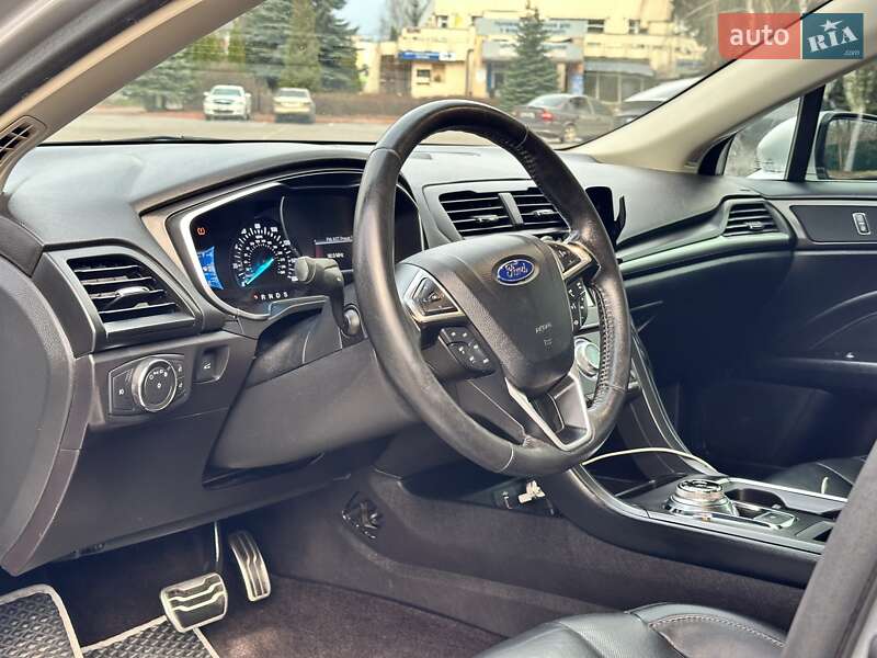 Седан Ford Fusion 2016 в Вінниці