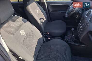 Хэтчбек Ford Fusion 2008 в 