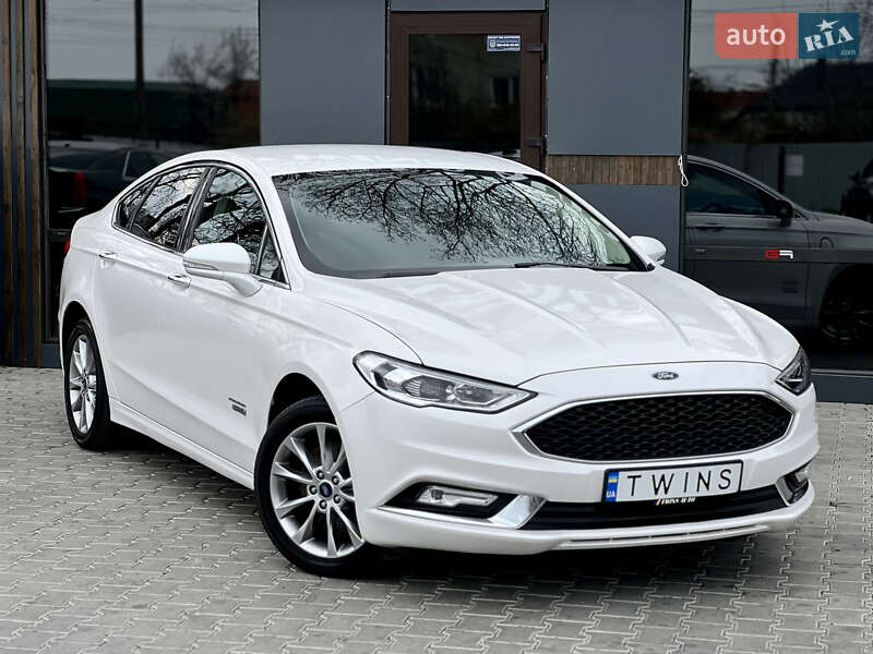 Седан Ford Fusion 2017 в Одесі