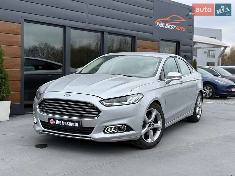 Седан Ford Fusion 2015 в 