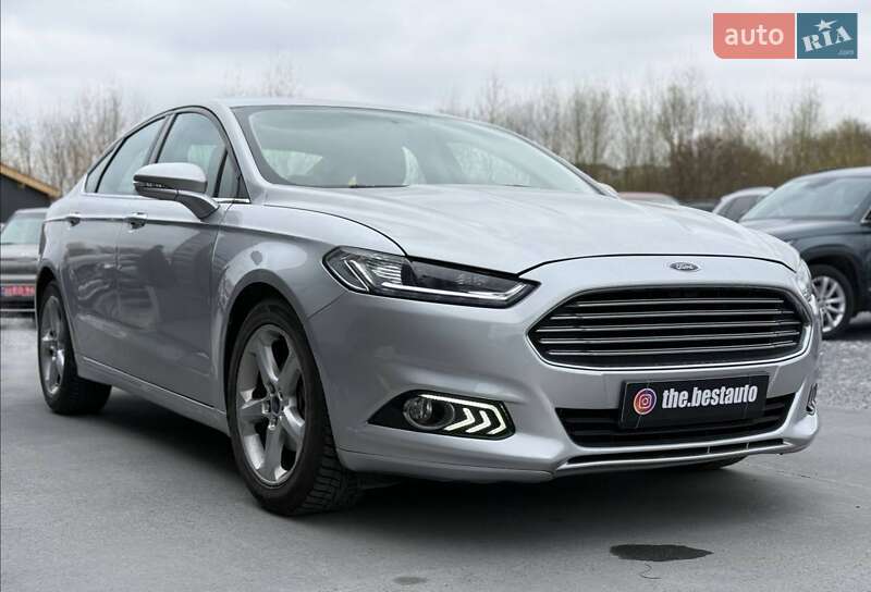 Седан Ford Fusion 2015 в Ровно