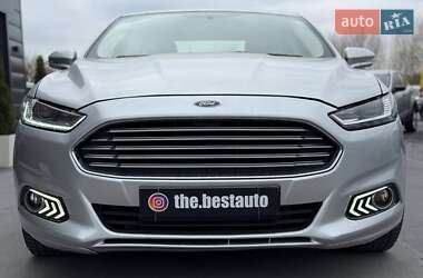 Седан Ford Fusion 2015 в 