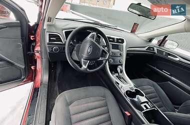 Седан Ford Fusion 2014 в 