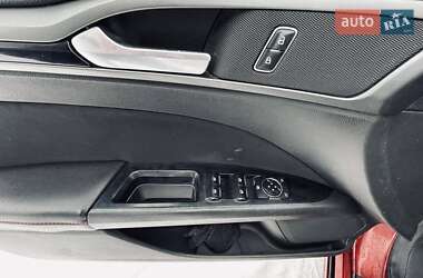 Седан Ford Fusion 2014 в 