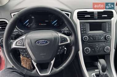 Седан Ford Fusion 2014 в 
