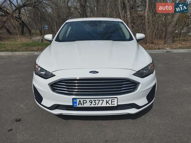 Седан Ford Fusion 2019 в 