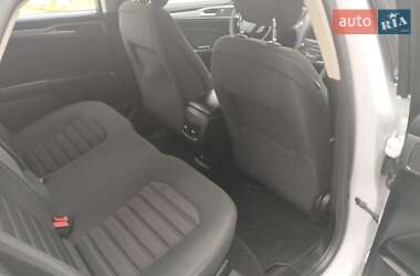 Седан Ford Fusion 2019 в 