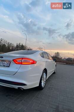 Седан Ford Fusion 2014 в 
