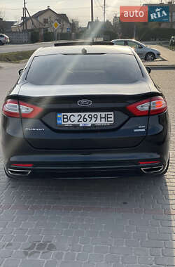 Седан Ford Fusion 2013 в Львове