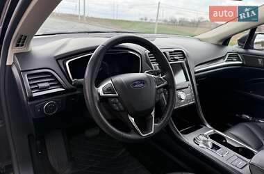 Седан Ford Fusion 2020 в 
