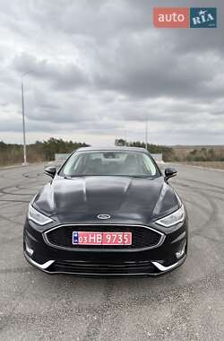Седан Ford Fusion 2020 в 
