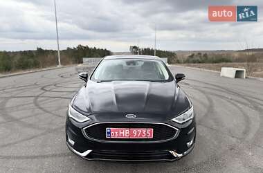 Седан Ford Fusion 2020 в 