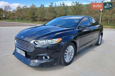Седан Ford Fusion 2013 в 