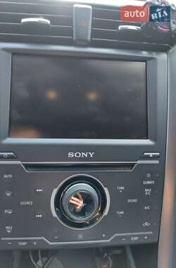 Седан Ford Fusion 2013 в 