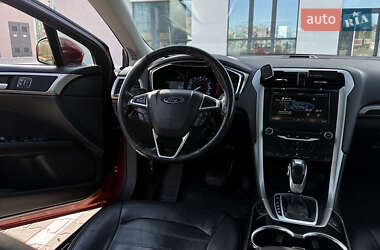 Седан Ford Fusion 2013 в 