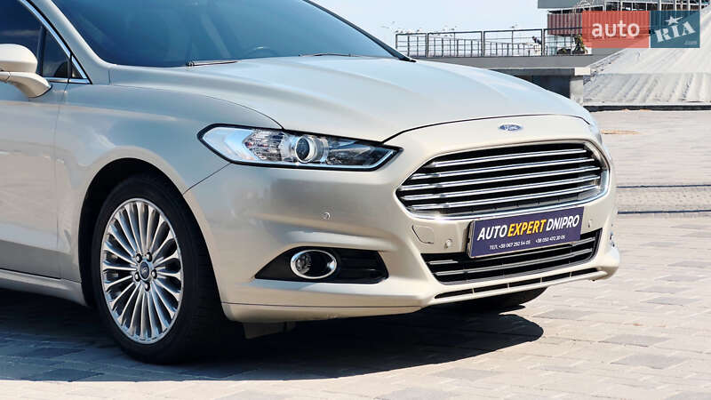 Седан Ford Fusion 2016 в Дніпрі