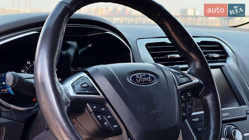 Седан Ford Fusion 2016 в Дніпрі