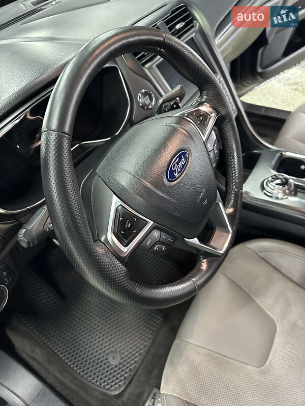 Седан Ford Fusion 2017 в Кривому Розі