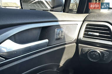 Седан Ford Fusion 2014 в 