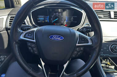 Седан Ford Fusion 2014 в 