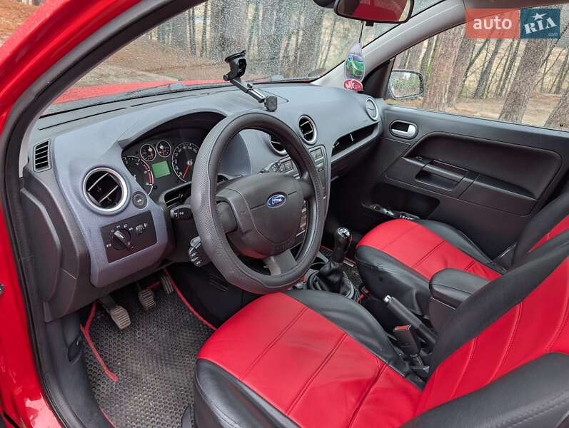 Хэтчбек Ford Fusion 2008 в Киеве