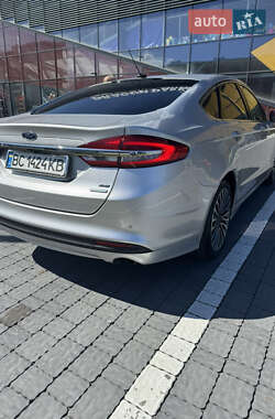 Седан Ford Fusion 2017 в 