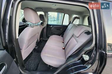 Хэтчбек Ford Fusion 2008 в 