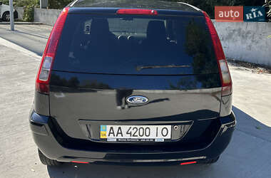 Хэтчбек Ford Fusion 2010 в 