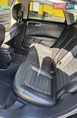 Седан Ford Fusion 2014 в 