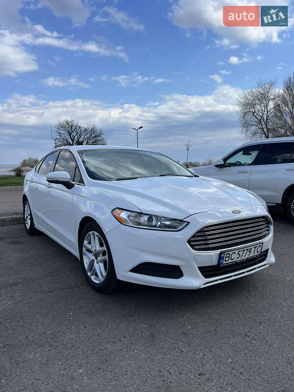 Седан Ford Fusion 2015 в Черкассах
