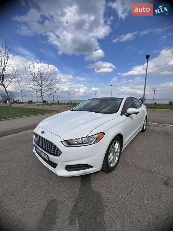 Седан Ford Fusion 2015 в Черкассах