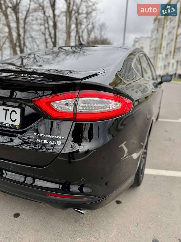 Седан Ford Fusion 2015 в Киеве