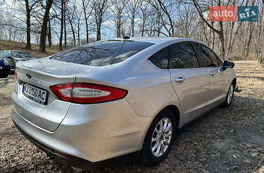 Седан Ford Fusion 2014 в 